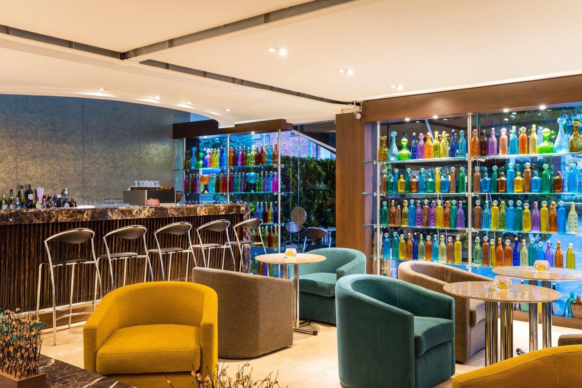 Hotel Lugano Suites Bogota Exterior photo