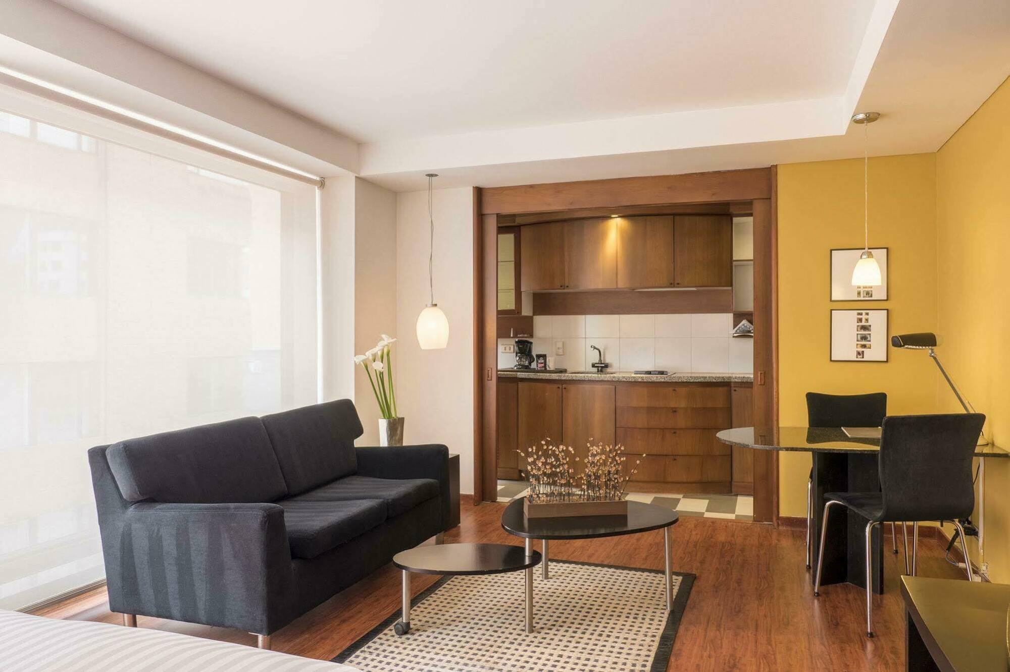 Hotel Lugano Suites Bogota Exterior photo